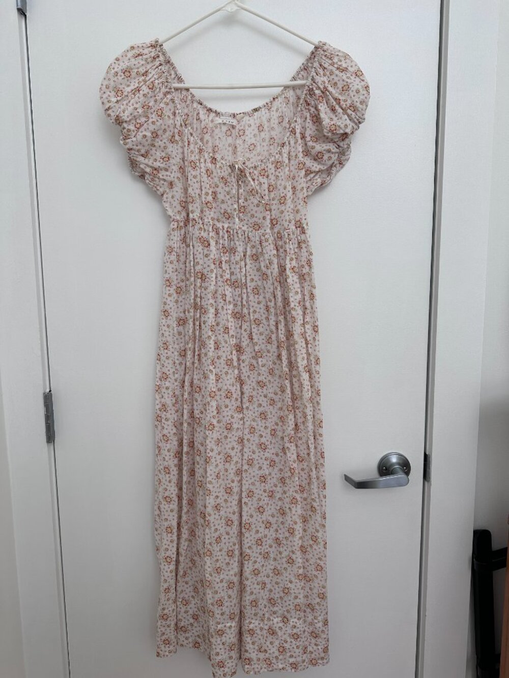 DOEN - Romantic scoop neck dress